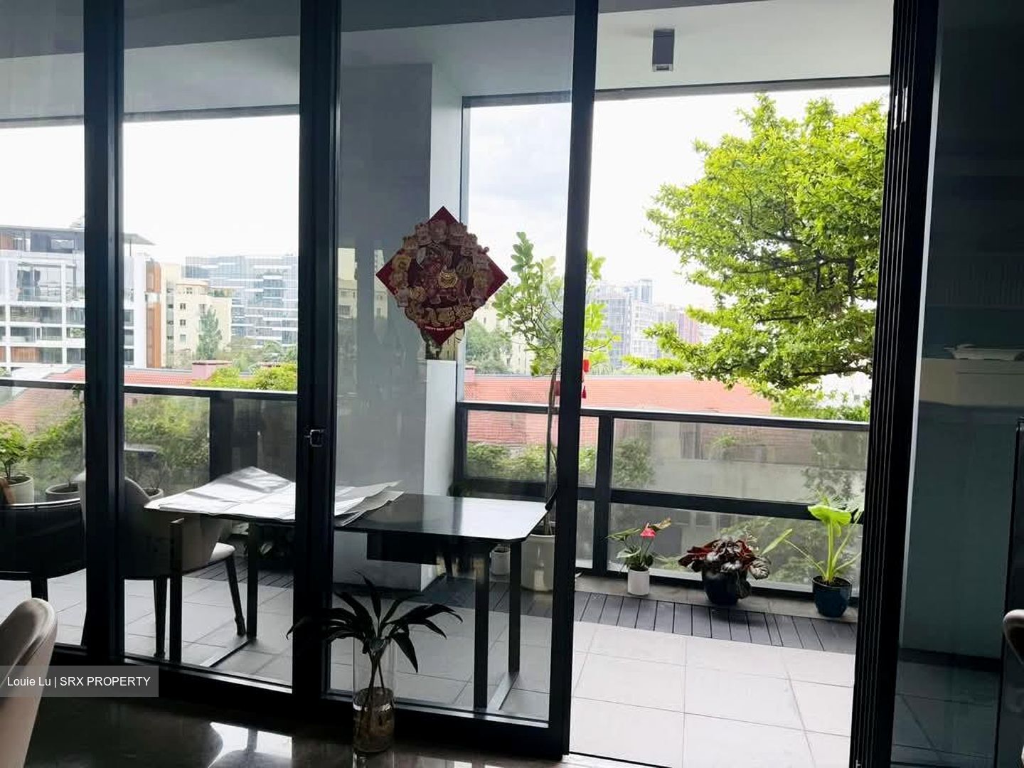 Nouvel 18 (D10), Condominium #563359321